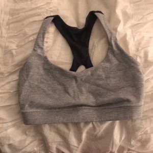 lulu lemon sports bra size 4
